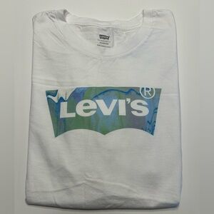 Levi's Classic White T-Shirt